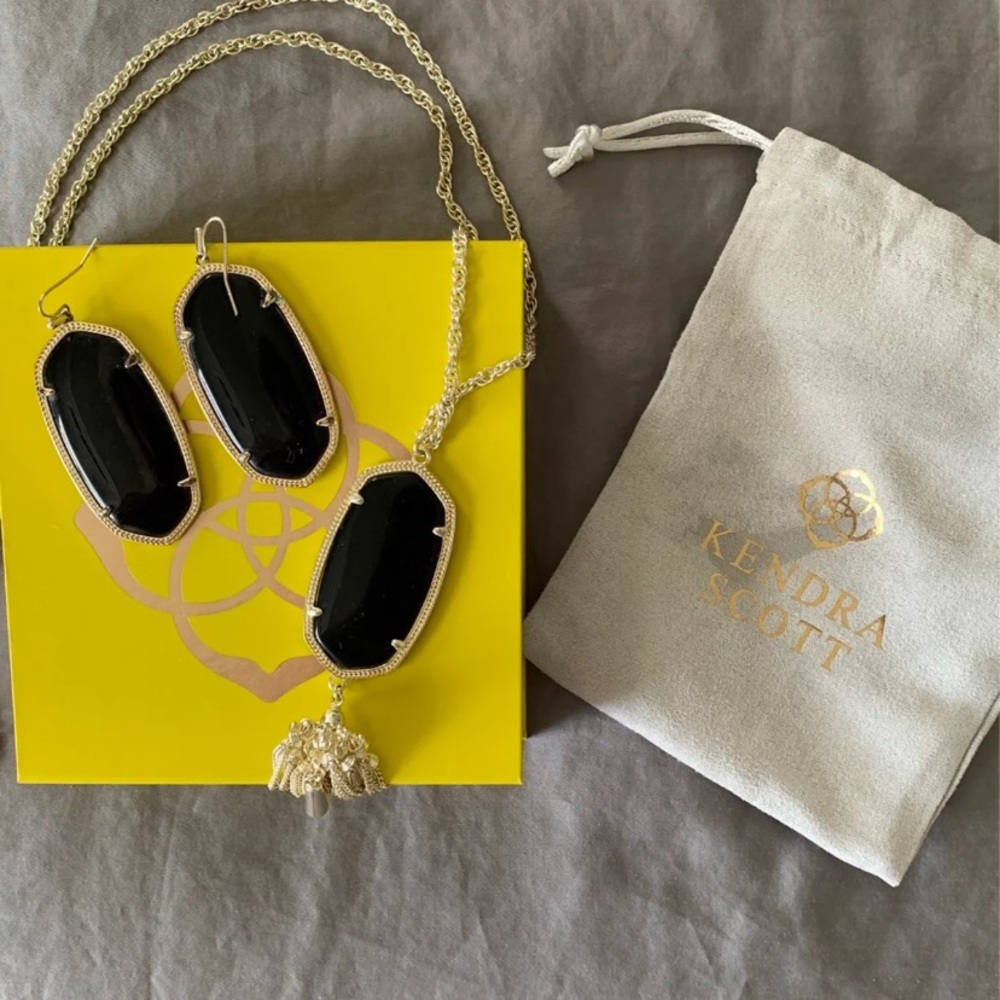 Kendra Scott Set